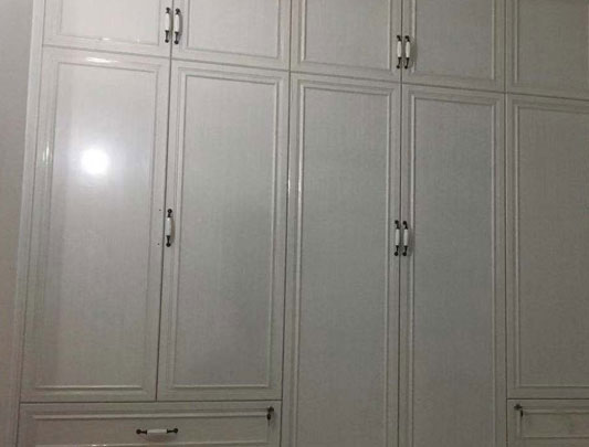 鋁師傅臥室間整體全鋁衣柜門板圖片 鋁師傅臥室間整體全鋁衣柜門板圖片