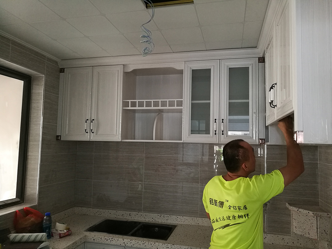 《少年的你》：生活在陰溝 ，也要記得仰望天空