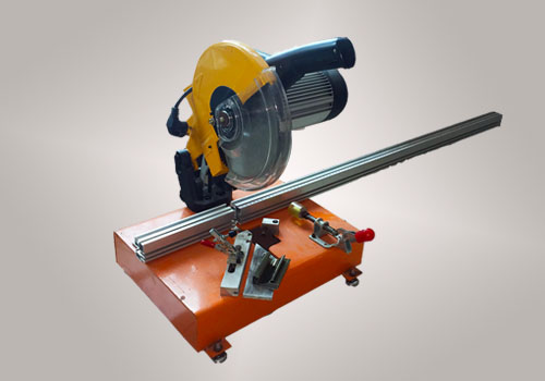 手動(dòng)鋁材切割機(jī)