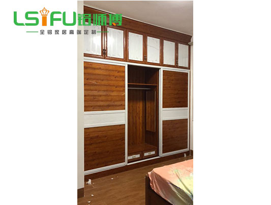 鋁師傅個(gè)性定做全鋁衣柜安裝效果圖