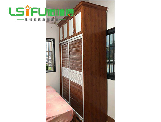 鋁師傅全鋁家居衣柜側(cè)面圖片 鋁師傅全鋁家居衣柜側(cè)面圖片