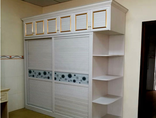 鋁師傅全鋁家具時(shí)尚移門衣柜圖片