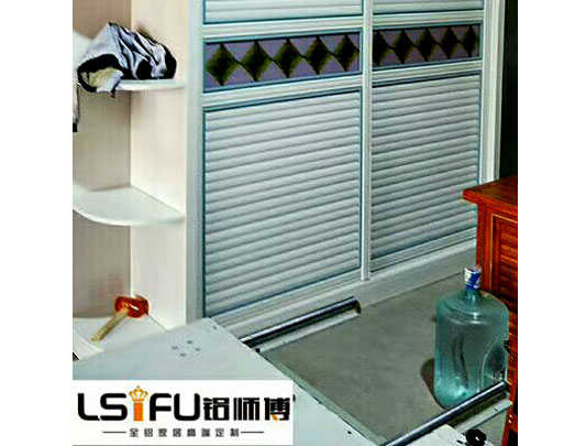 鋁師傅個(gè)性定制移門全鋁衣柜裝修效果圖