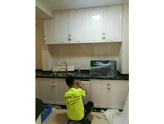 鋁師傅全鋁家居整體櫥柜安裝現(xiàn)場效果圖 鋁師傅全鋁家居整體櫥柜安裝現(xiàn)場效果圖