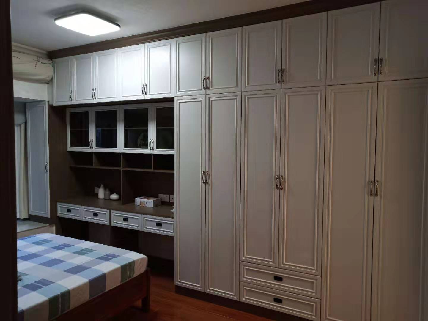 想提升家中衣柜顏值？全鋁柜門說(shuō)了算！