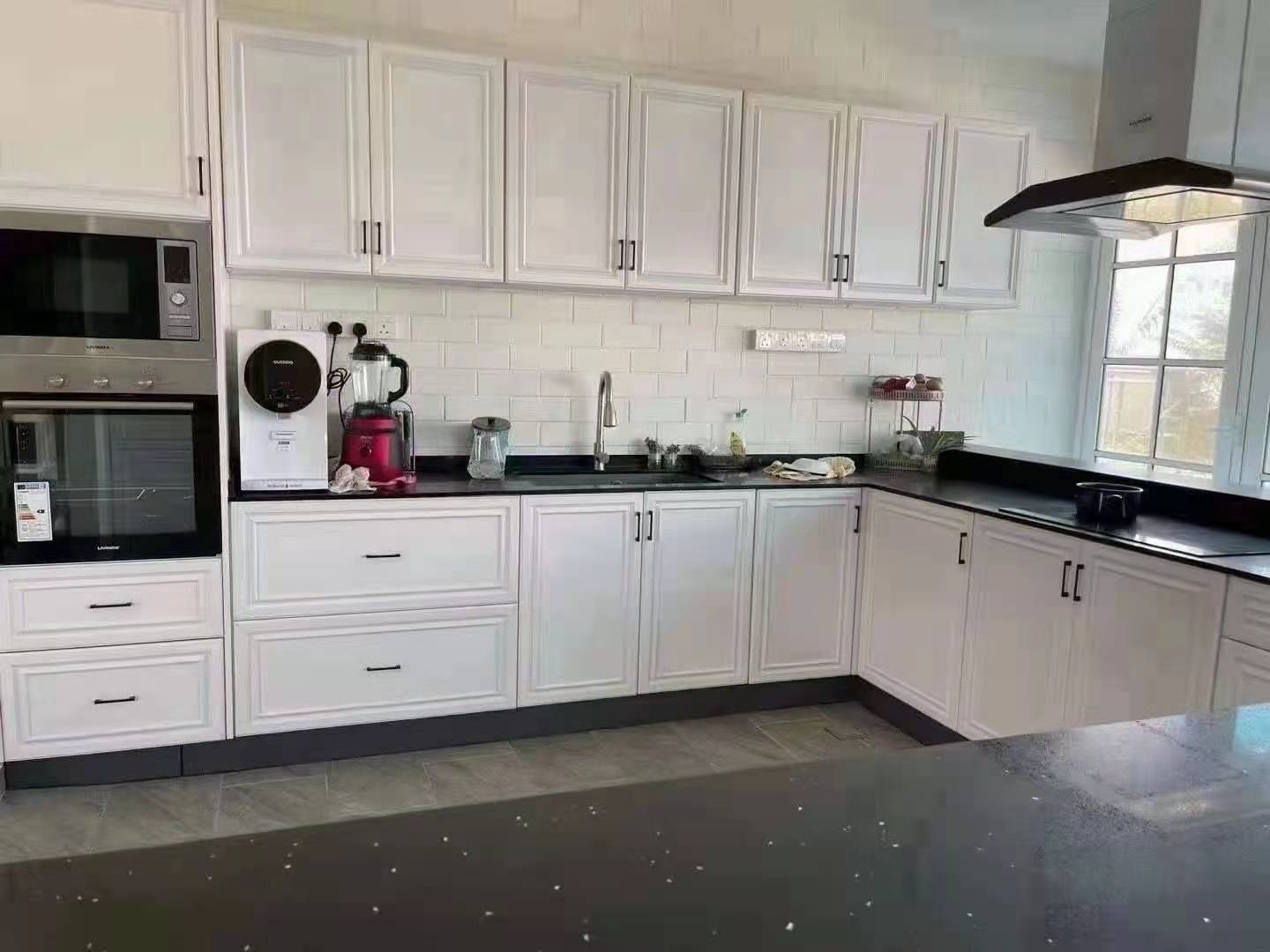 看了實木和板式家具,最后卻選擇鋁家具,憑什么？