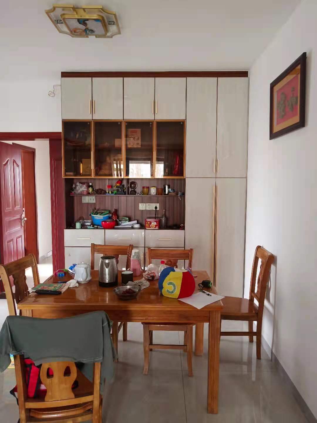 傳統(tǒng)酒柜out啦，現(xiàn)在流行這樣設(shè)計